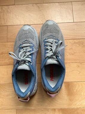 Hoke One One Women’s shoes - 10.5 -